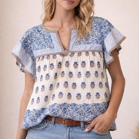 Wishlist Tops - Wishlist Blue Floral Boho Top | Size L | Flutter Sleeve Blouse